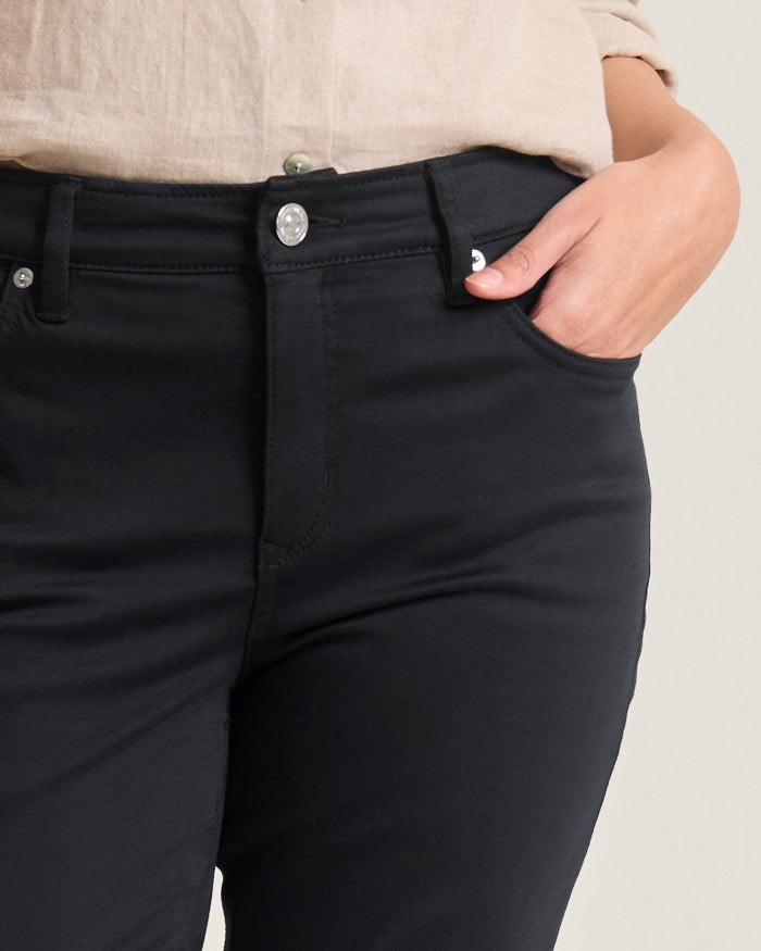 Beach High-Rise Ankle Jeans