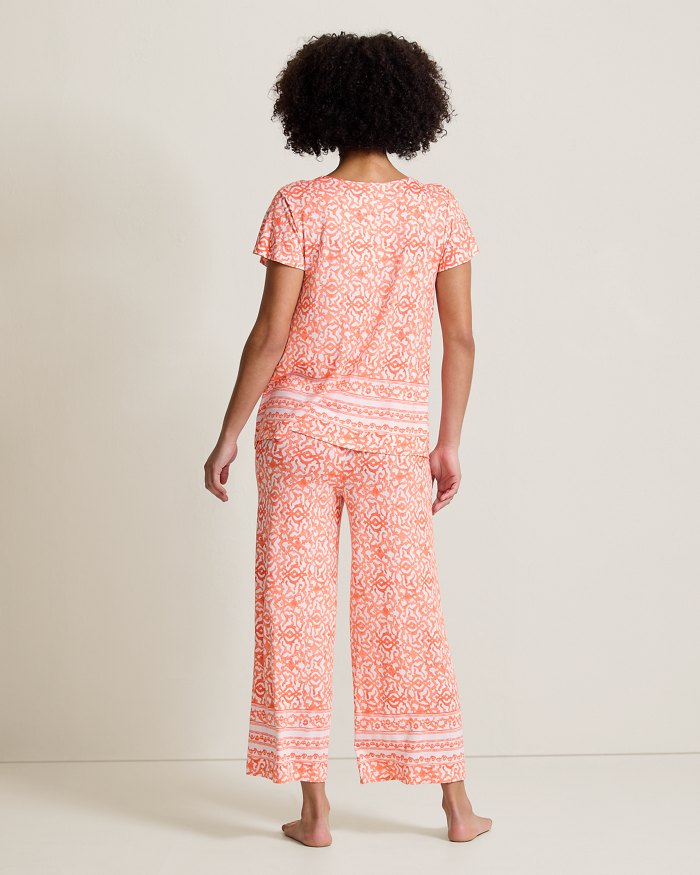 Jersey Short-Sleeve Top & Cropped Pants Pajama Set