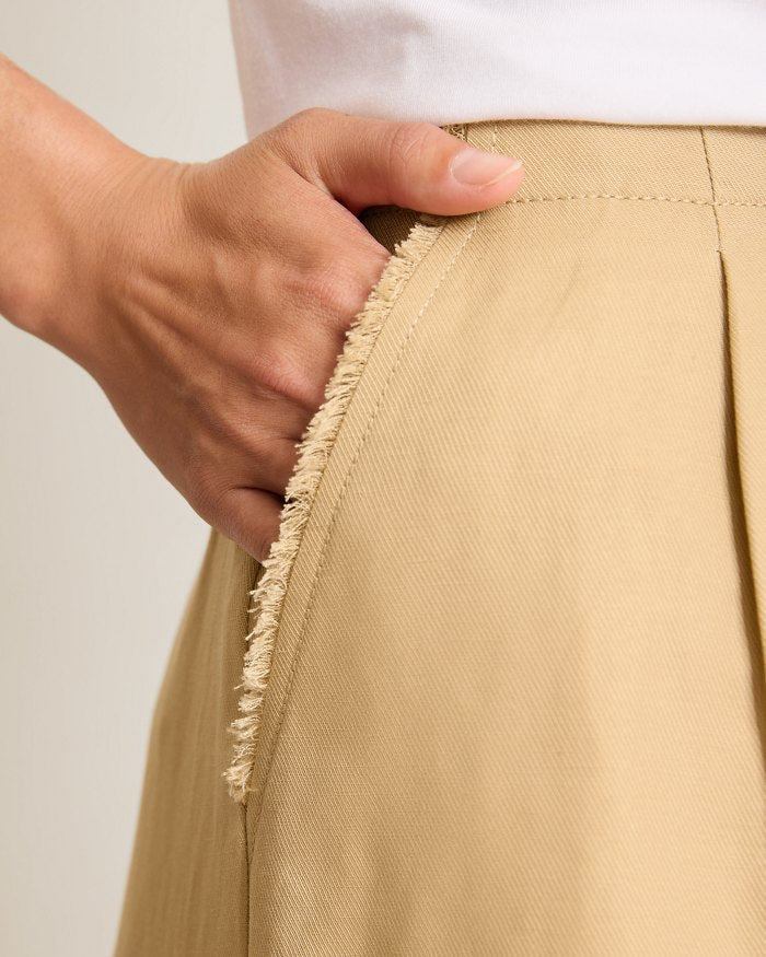 Cora Raw-Edge Linen-Blend Shorts